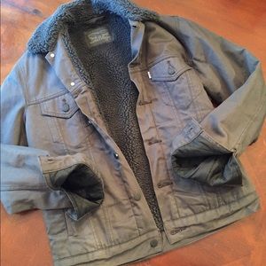 Men’s Levi’s Sherpa lined trucker jacket